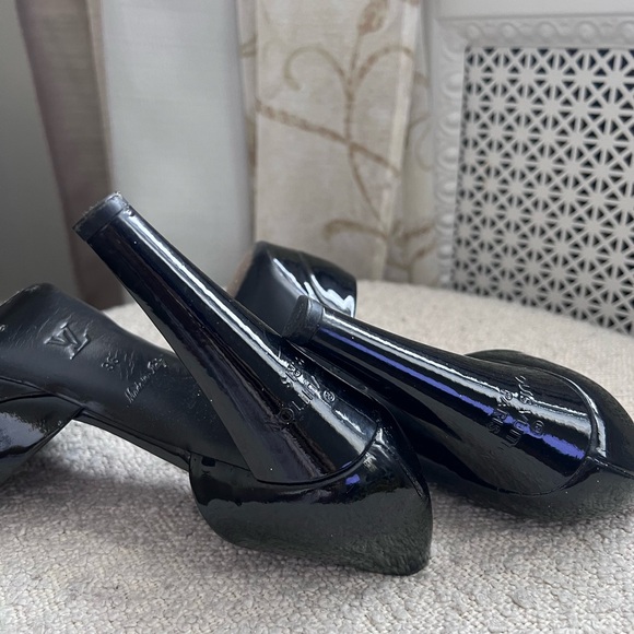 LV Black Patent Leather Peep Toe Heels - Picture 4 of 8
